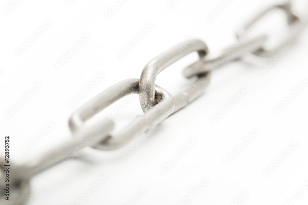 Obraz premium Macro shot of steel chain out of focus