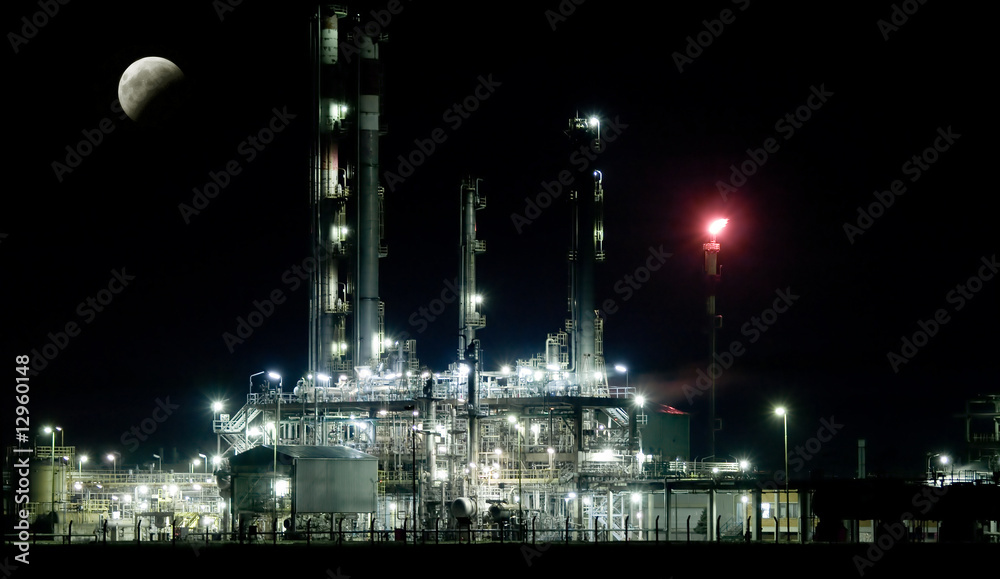 Fototapeta premium refinery complex, night