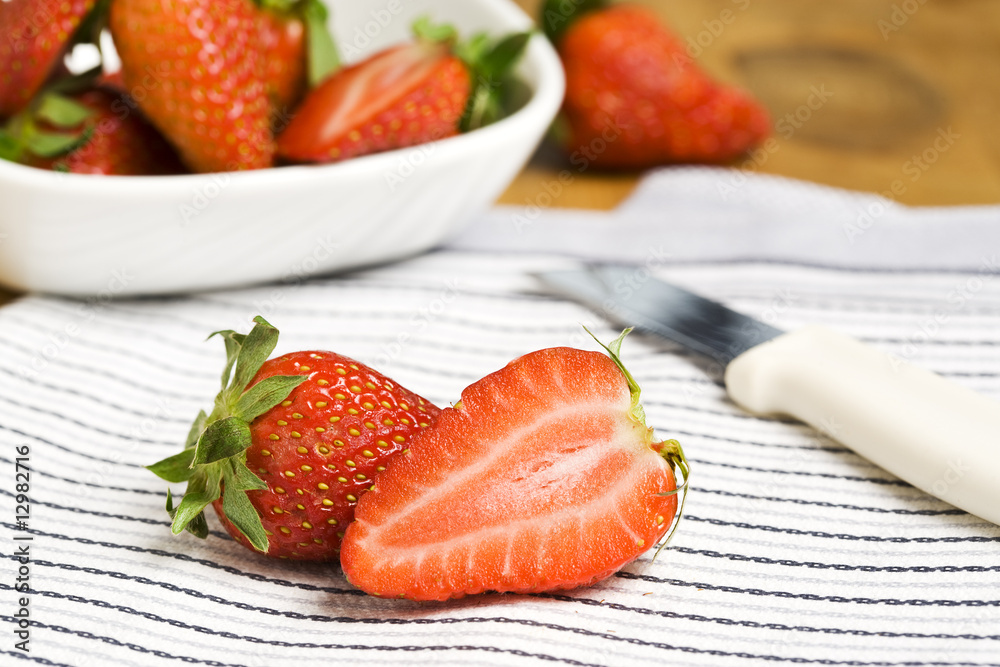 preparing strawberries