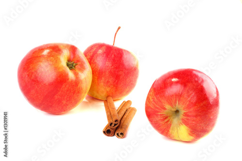 apples and cinnamon