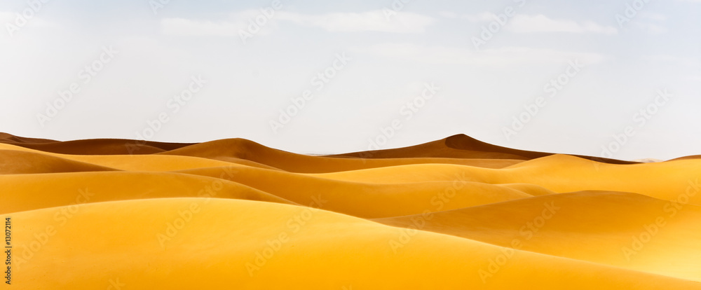 Sand dunes in the Erg Chebbi Desert, Maroc.