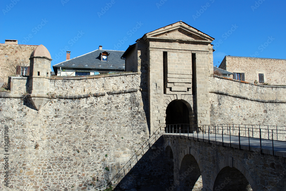 L'entrée de Mont-Louis