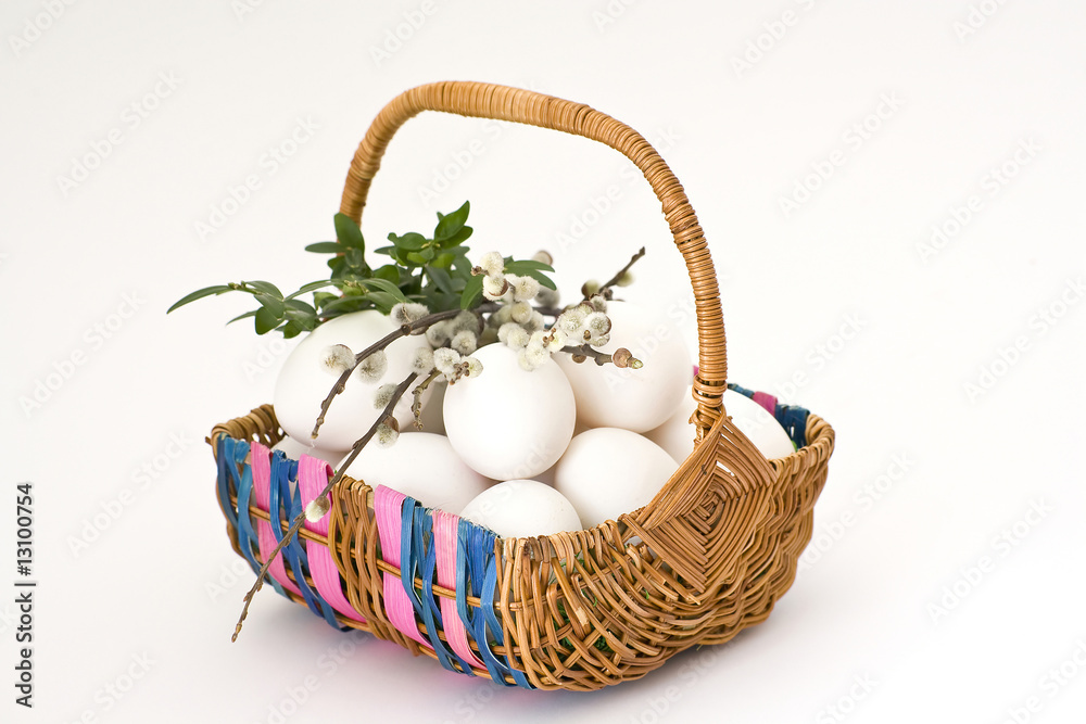 Fototapeta premium Easter eggs in basket