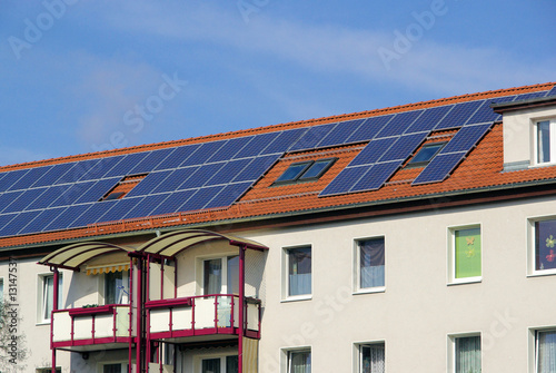Solaranlage - solar plant 69 © LianeM