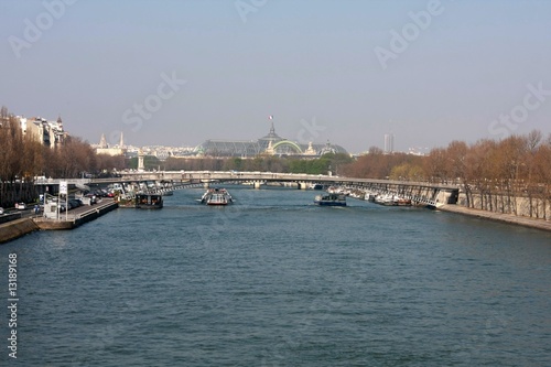 The Seine river in Paris © Stefan Ataman