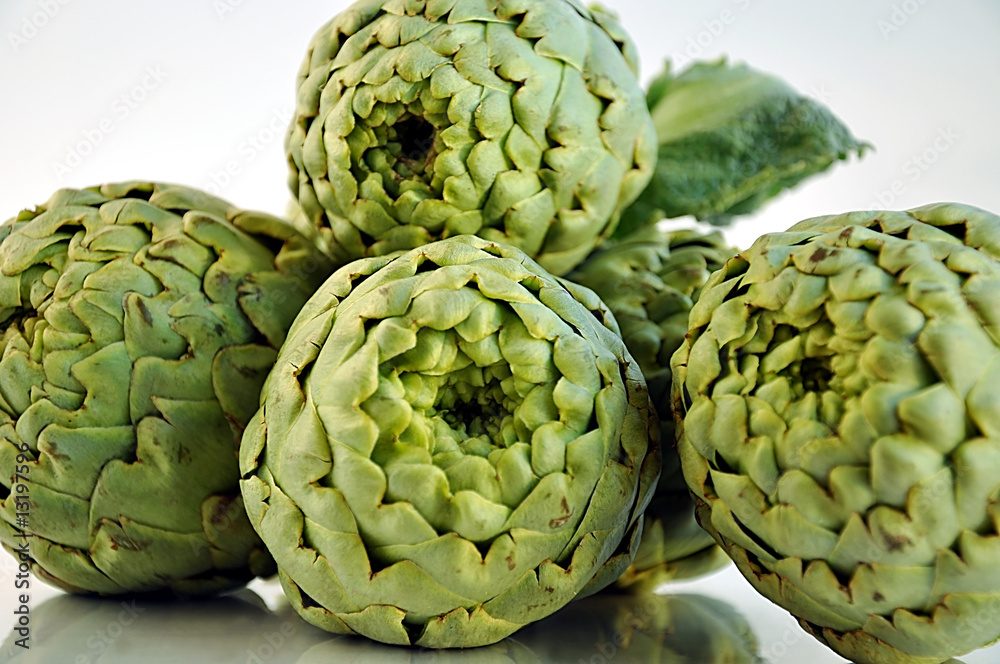 Fototapeta premium Fresh artichokes.