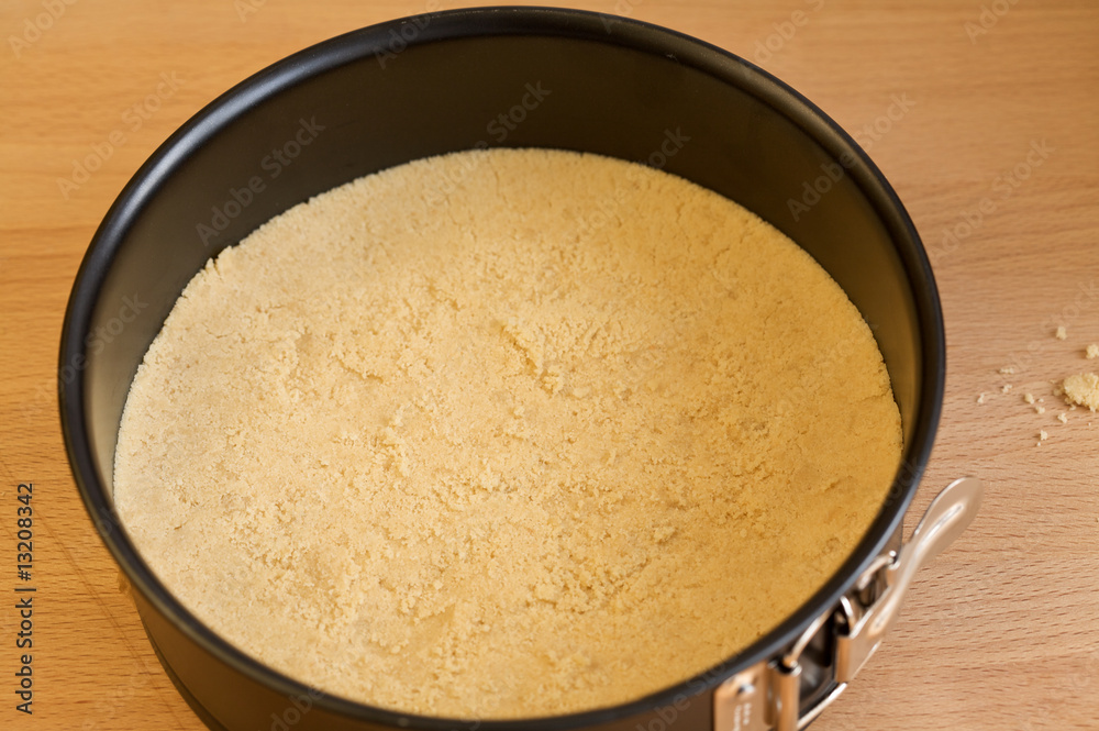 Kuchenform mit Teig Kuchenform mit Teig
