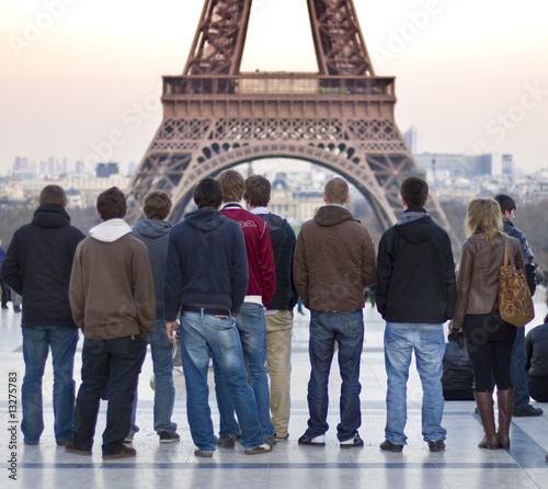 jeunes a paris