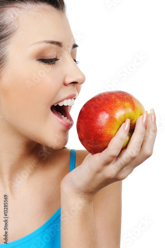 girl eating an apple
