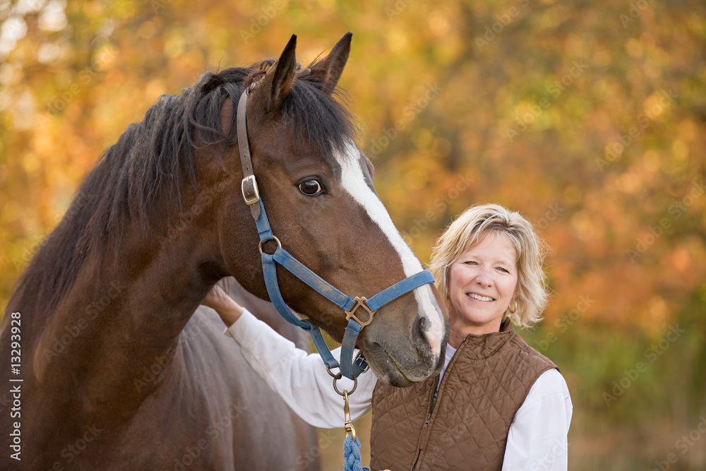 Obraz premium Horse and Woman Smiling