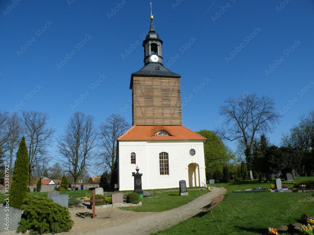 Frisch restaurierte Dorfkirche
