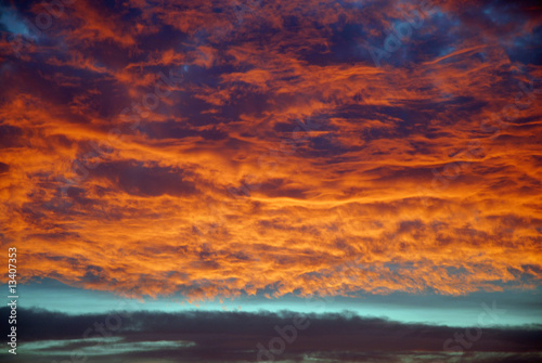Canvas Print Sunset cloudscape during a winter morning
