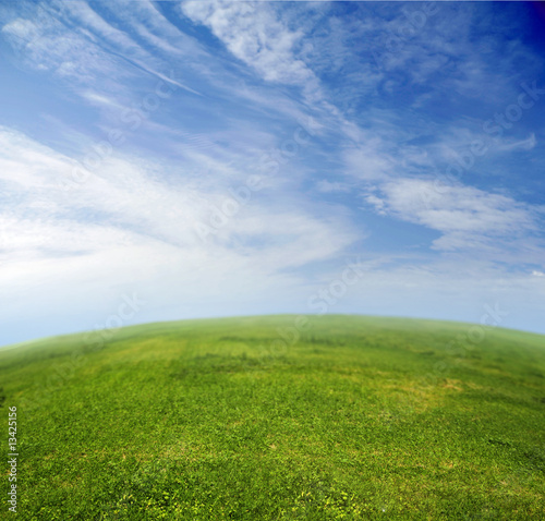 Photography Green grass, blue sky in fish-eye lens