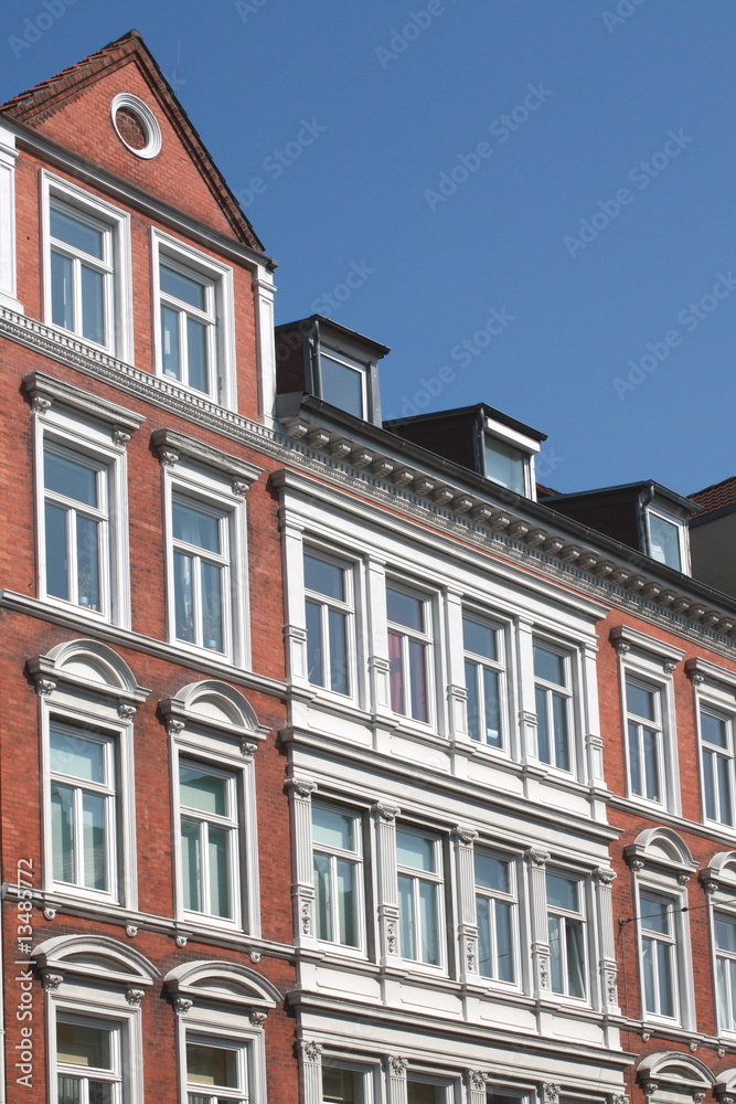 Fototapeta premium Wohnhaus, Mietshäuser, Hausfassaden, Deutschland, Kiel