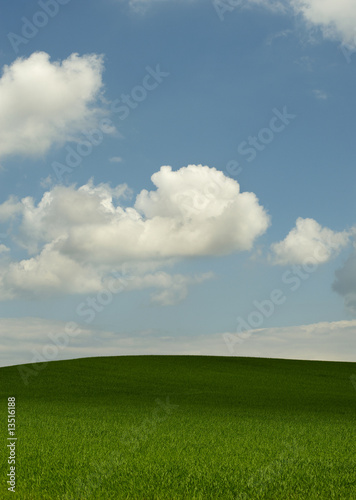 colline con nuvole