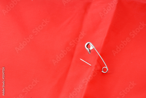 Obraz na płótnie agrafka, safety-pin w salonie
