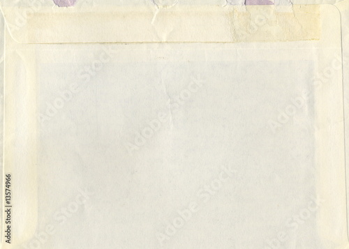 vieille enveloppe en papier blanc