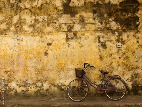 Fahrrad an Hauswand,Vietnam © ub-foto