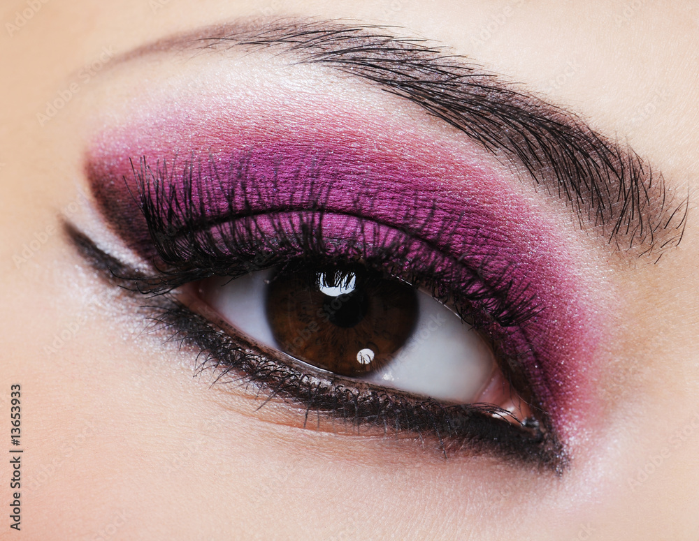 Fototapeta premium purple bright make-up