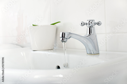 Water tap