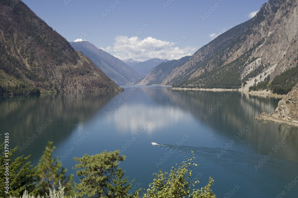 Fototapeta premium Panoramic View of Seton Lake