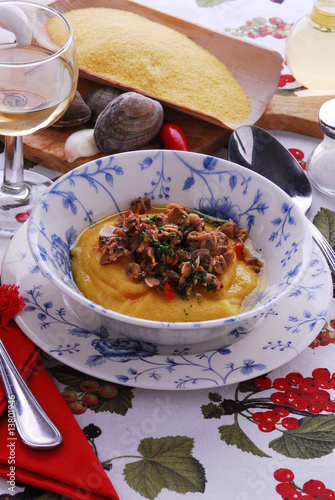 Caciucco di arselle con polenta - Primi della toscana photo