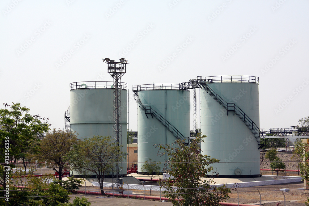 Obraz premium Petrol Storage Tanks