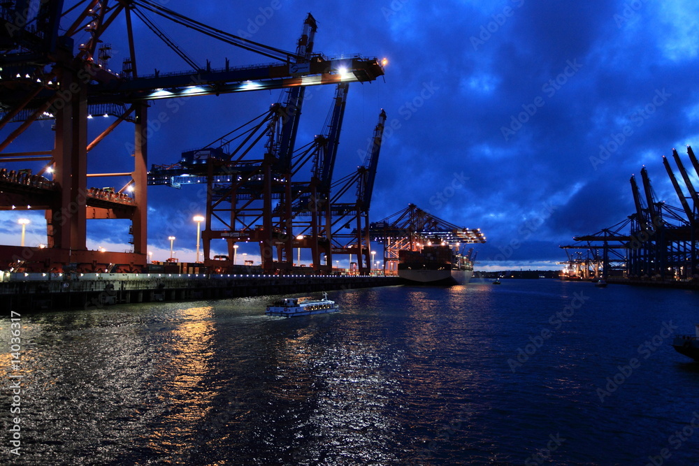Fototapeta premium Eurokai Hamburger Hafen - Harbour of Hamburg