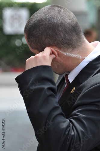 garde du corps avec son oreillette