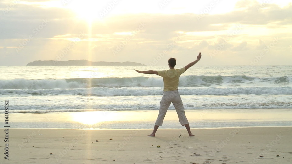 Yoga beim Sonnenaufgang