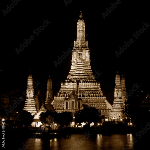 Wat Arun © The Ninth