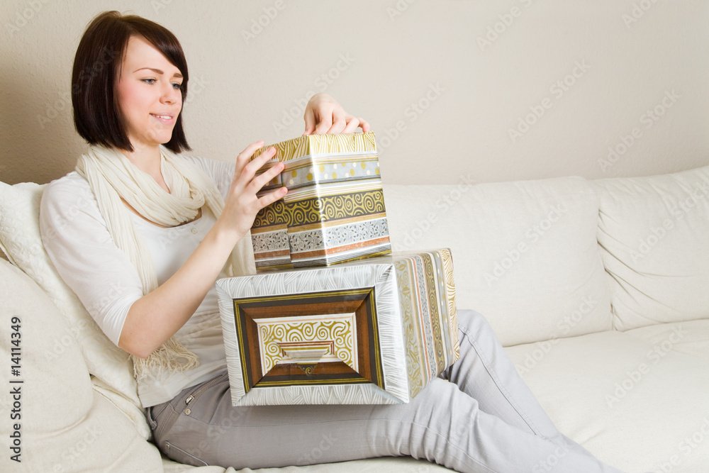 Geschenke aufmachen Stock Photo Adobe Stock