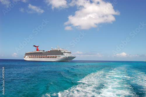 Caribbean Cruise Ship © Wimbledon