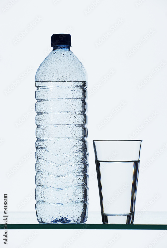 custom made wallpaper toronto digitalWasserflasche mit Glas