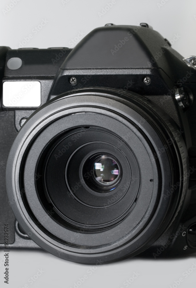 digital slr camera with macro lens