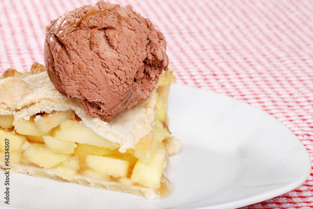 apple pie with caramel chocolate ice cream apple pie with caramel chocolate ice cream
