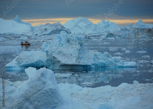Polarmeer vor Eisfjord - Grönland - Morgenstimmung - 1 photo