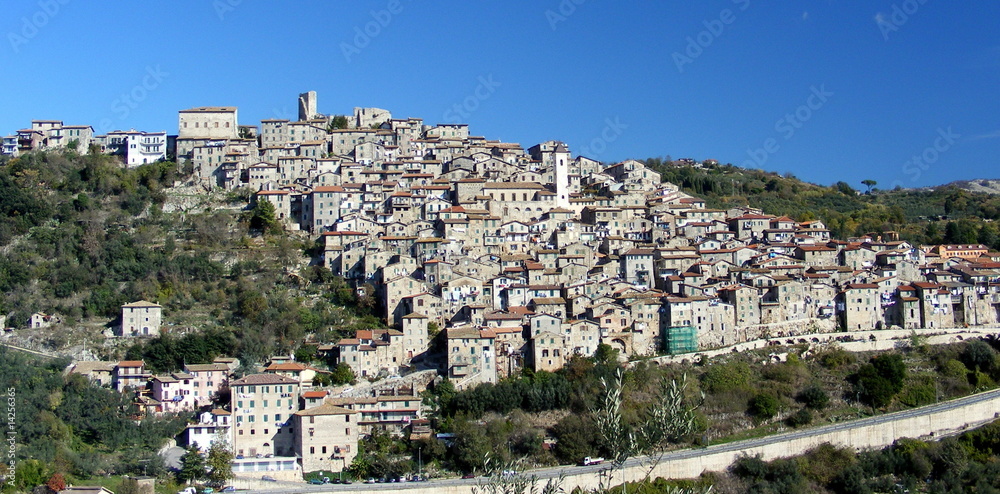 Fototapeta premium Veduta di Olevano Romano - Roma - Lazio - Italia