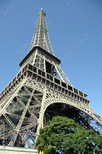 Tour Eiffel et verdure, Paris