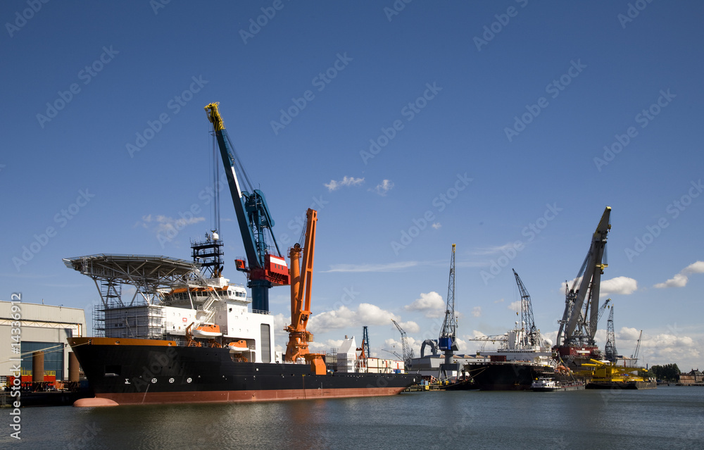 Naklejka premium Support vessel