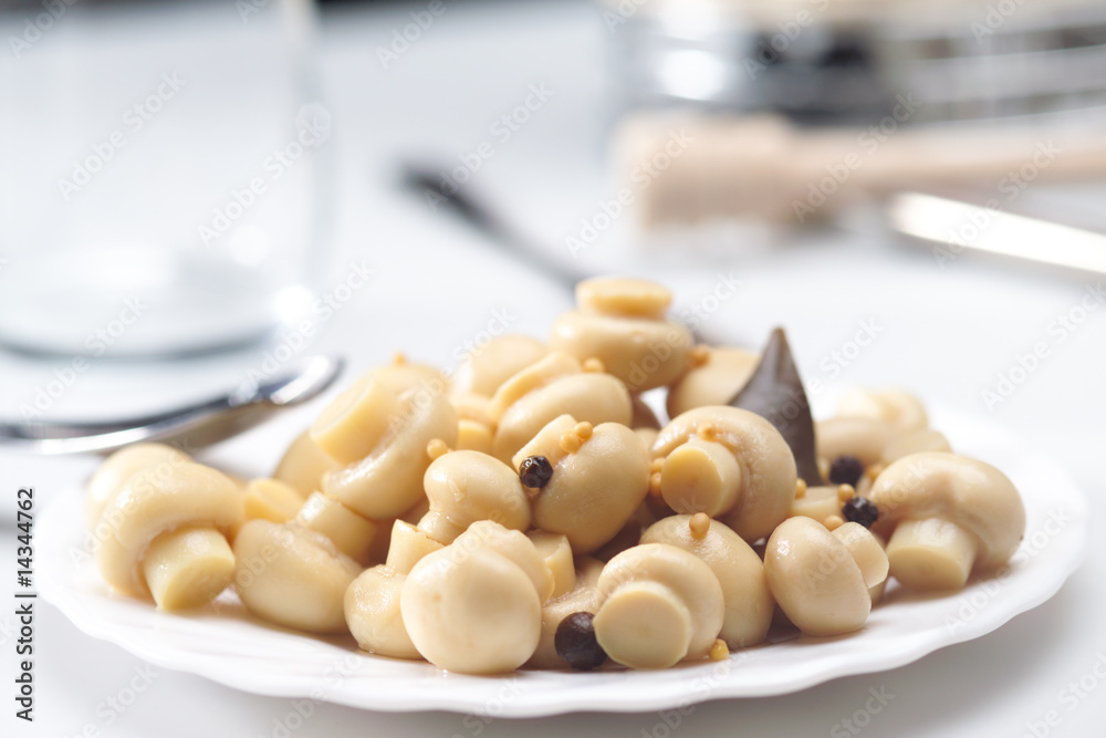 Mushrooms on plate Mushrooms on plate