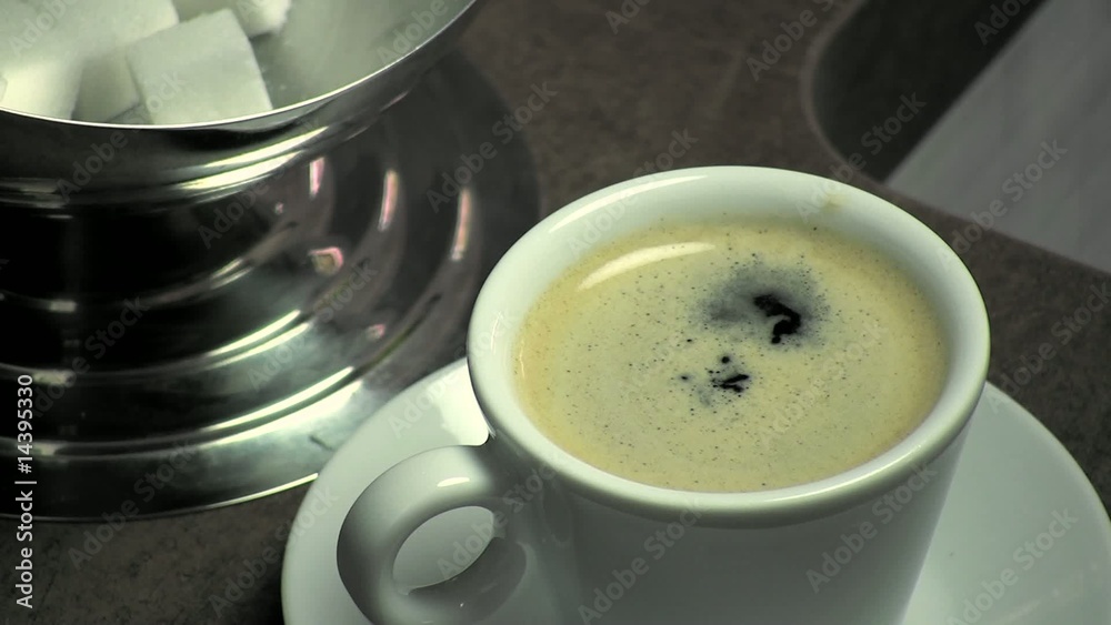 ajouter un sucre dans le café