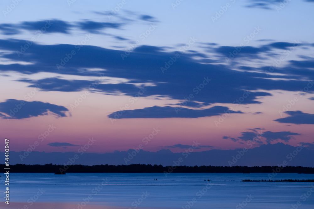 Fototapeta premium tramonto sulla laguna di Bibione