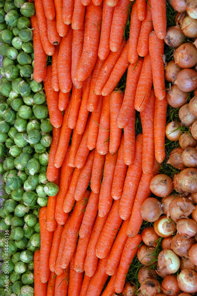 Möhren, Zwiebeln, Rosenkohl Möhren, Zwiebeln, Rosenkohl