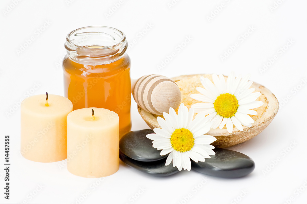 bath salt with honey and chamomile