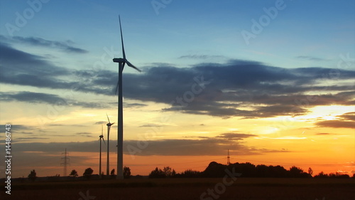 Windpower bei Sonnenuntergang