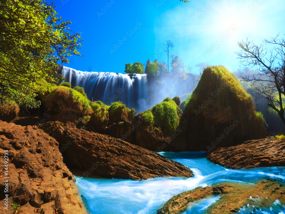 Obraz premium Wodospad słonia