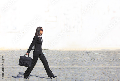 Wallpaper Mural Businesswoman in a hurry Torontodigital.ca