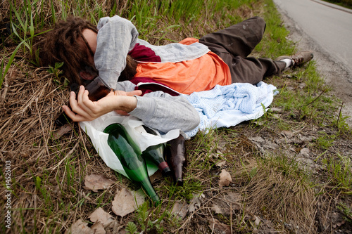 Fotografija Drunk man in Ditch