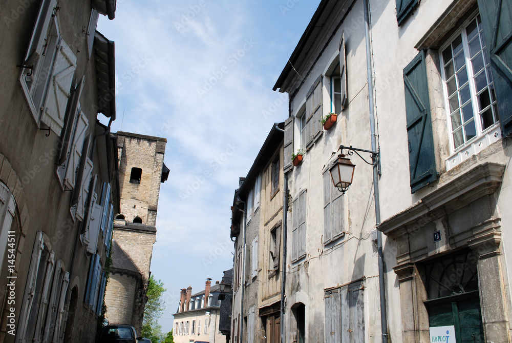 Fototapeta premium Ruelle à Oloron Sainte Marie